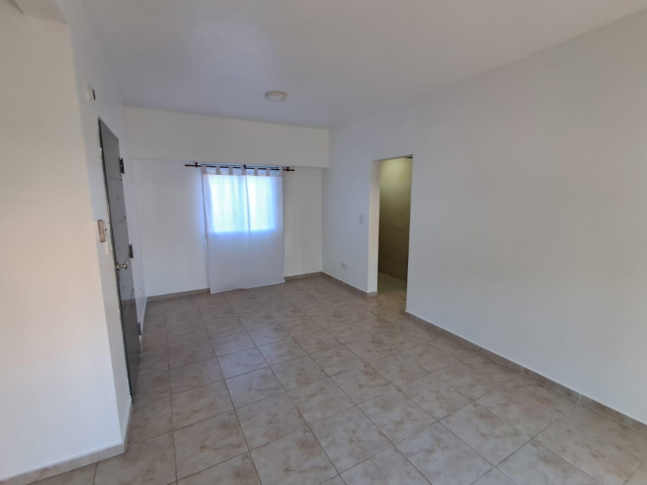 Foto de Departamento de 2 ambientes en alquiler Morón, imagen 3