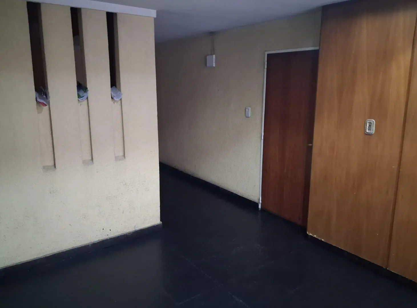 Departamento de cuatro ambientes con cochera-Alquiler- 4