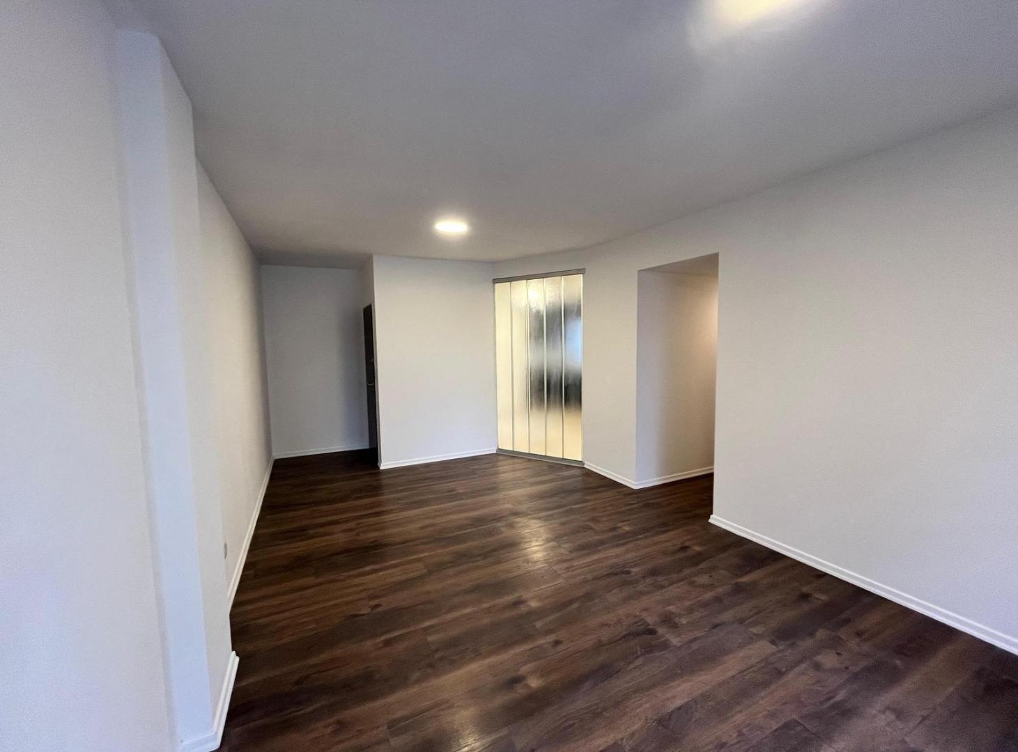 Foto de Departamento de tres ambientes en alquiler con dos cocheras- Moron Sur, imagen 4