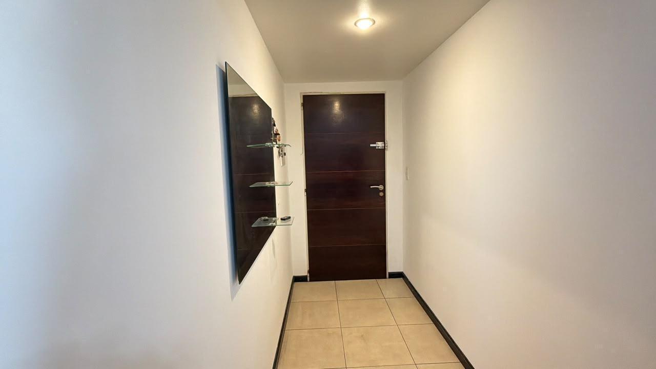 Foto de Departamento de dos ambientes con cochera y baulera - Venta, imagen 1
