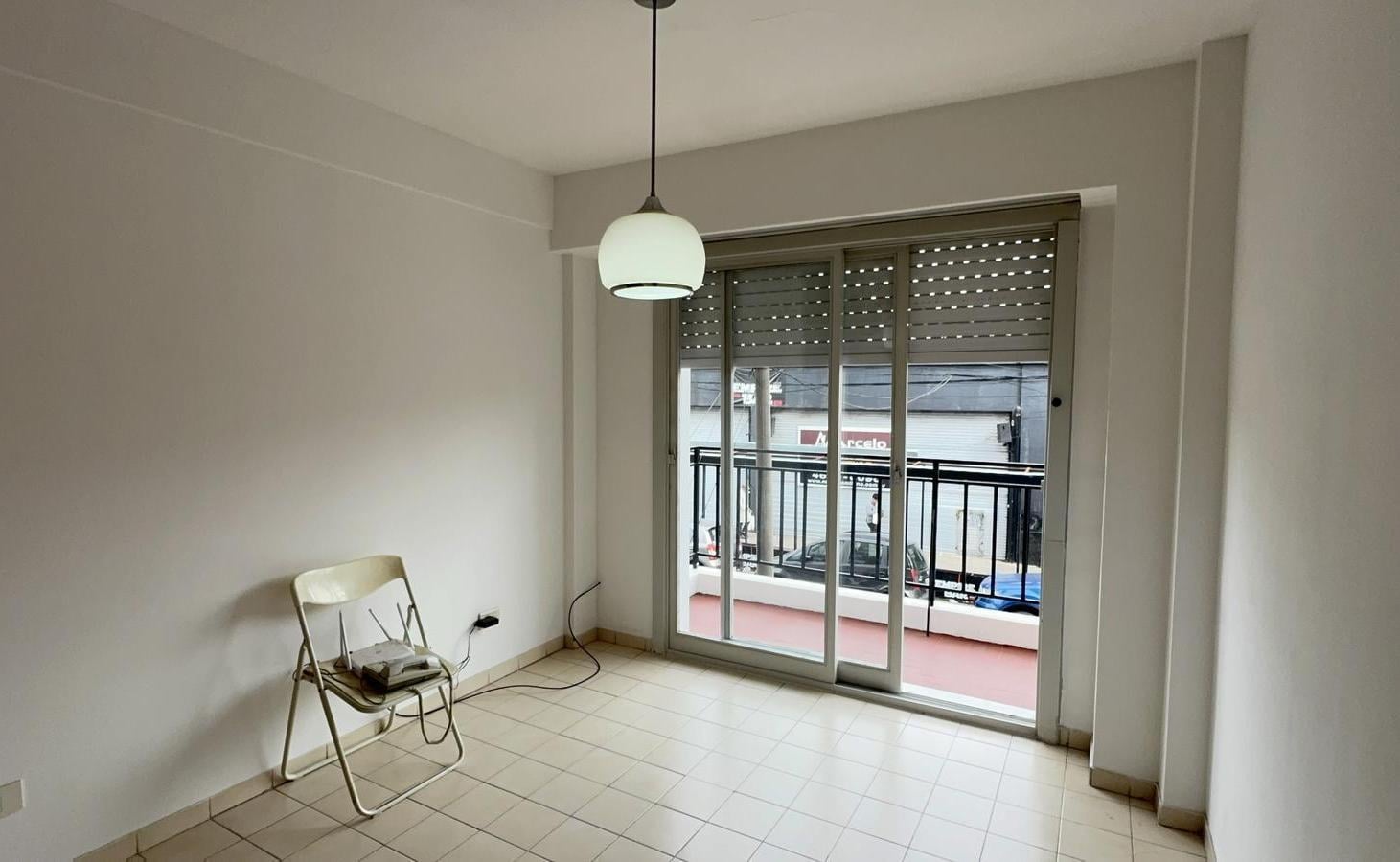 Foto de Excelente departamento de 3 ambientes en Morón, imagen 4