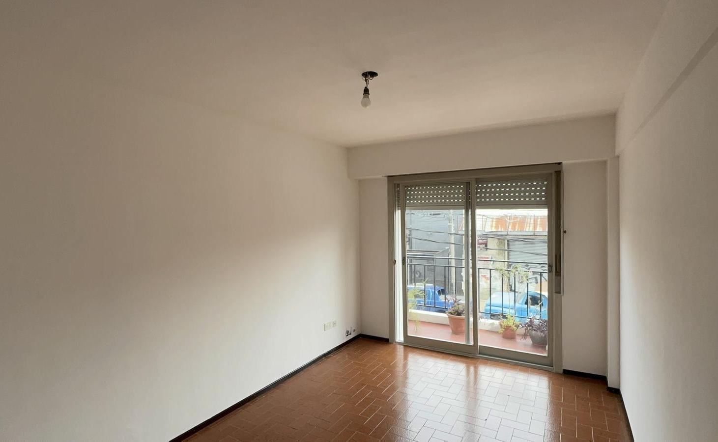 Foto de Excelente departamento de 3 ambientes en Morón, imagen 1