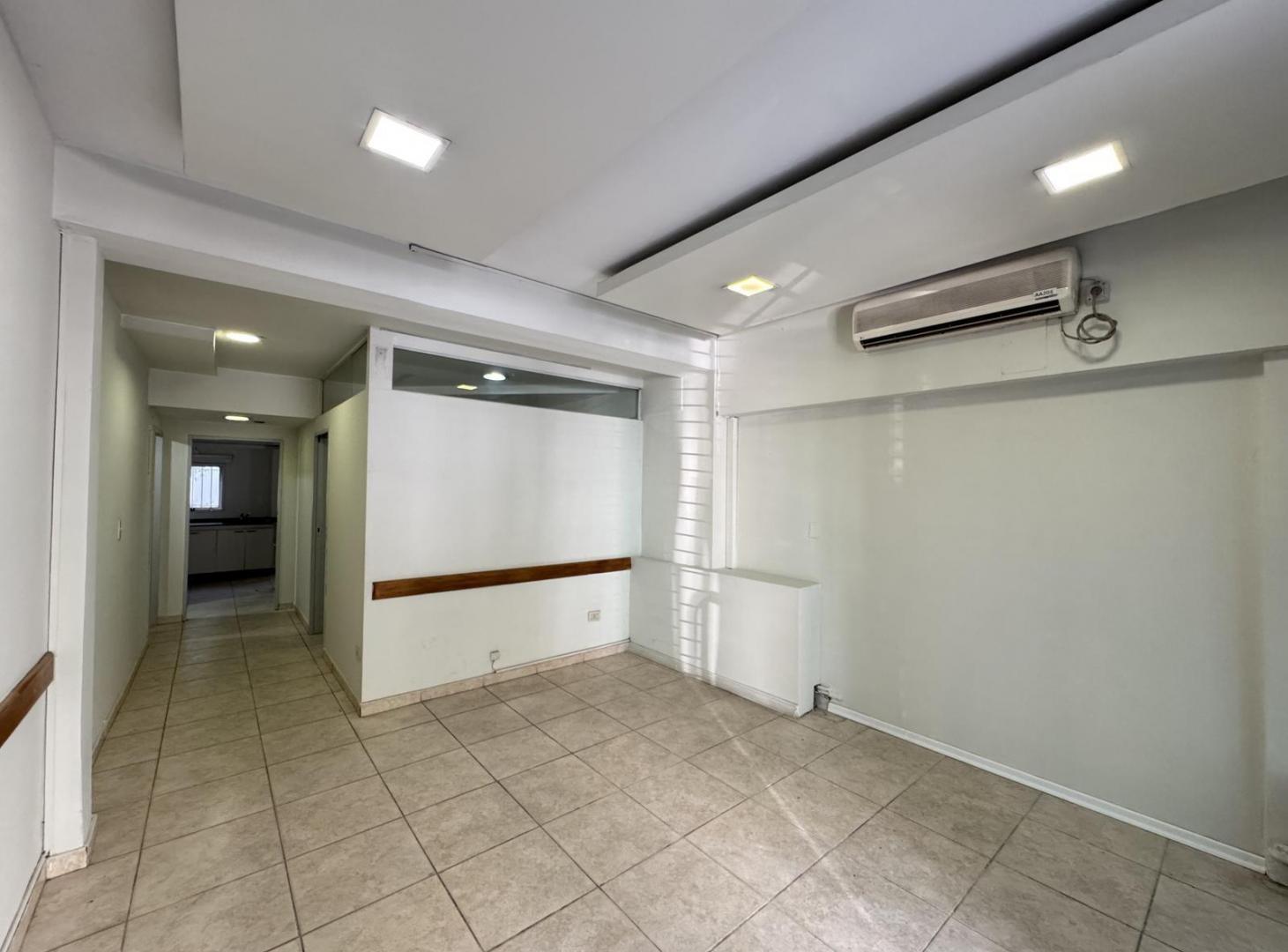 Foto de Local a la venta en Morón, imagen 1