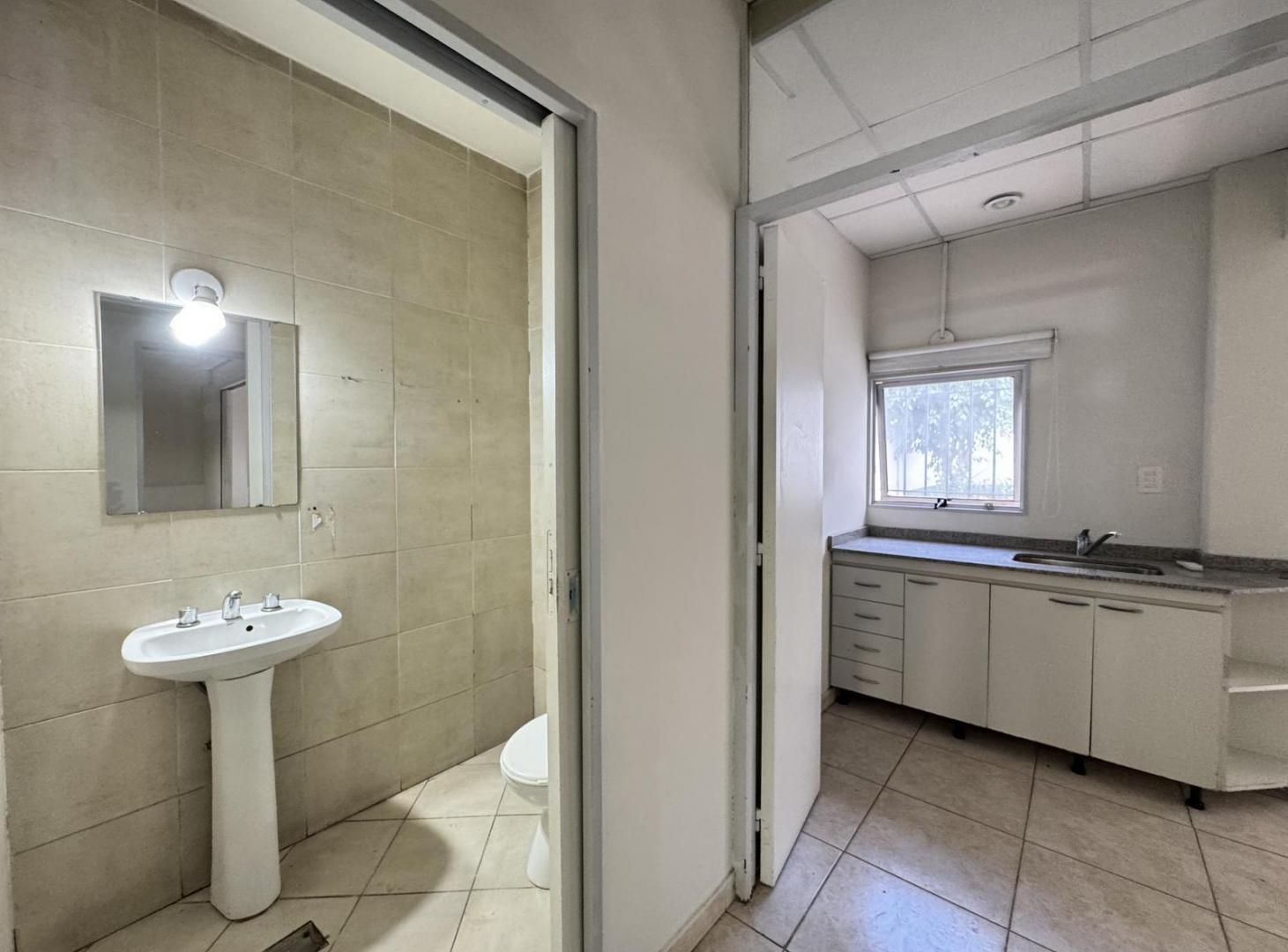 Foto de Local a la venta en Morón, imagen 4