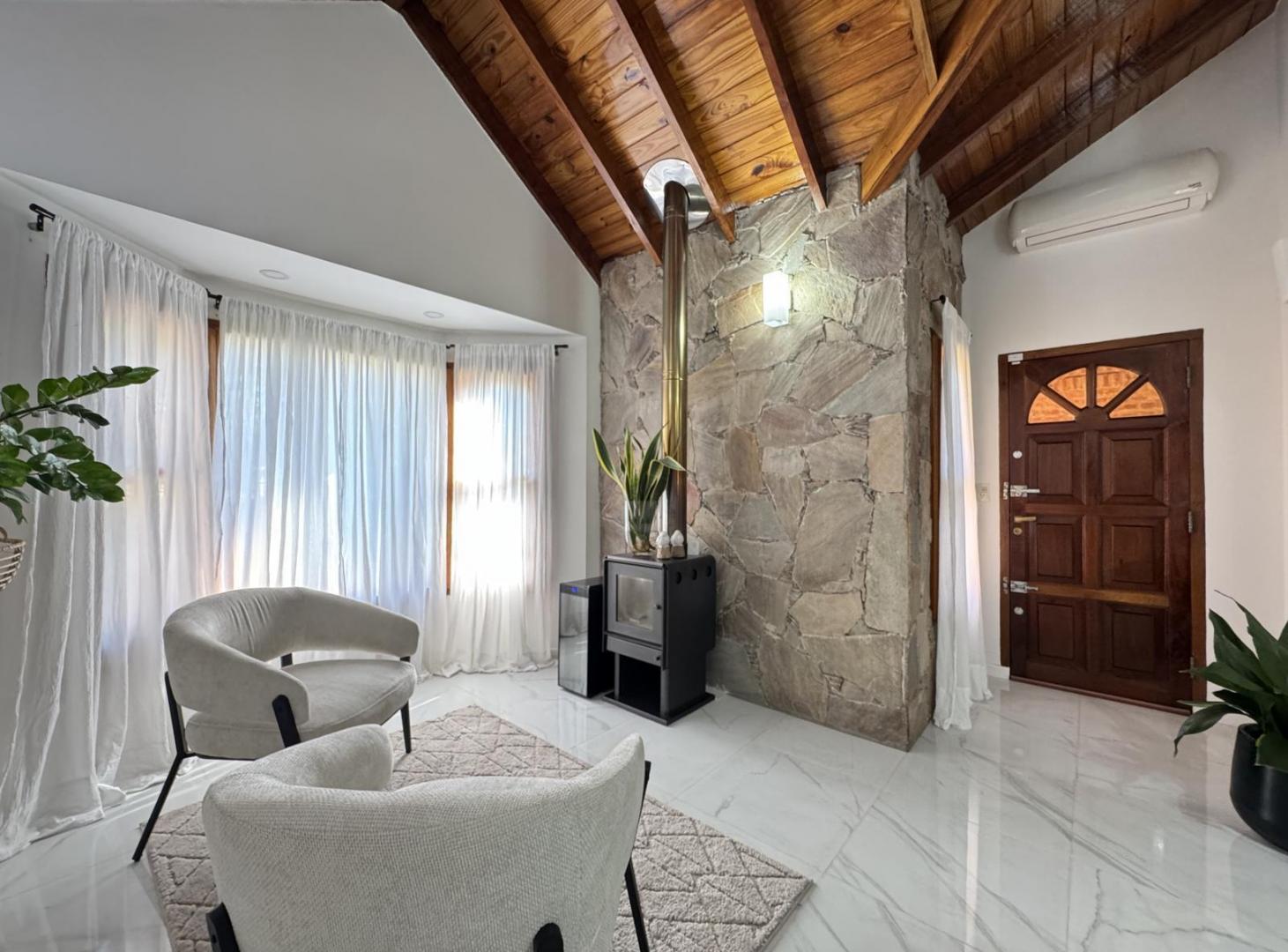 Foto de Amplio chalet de 3 ambientes en Castelar, imagen 3