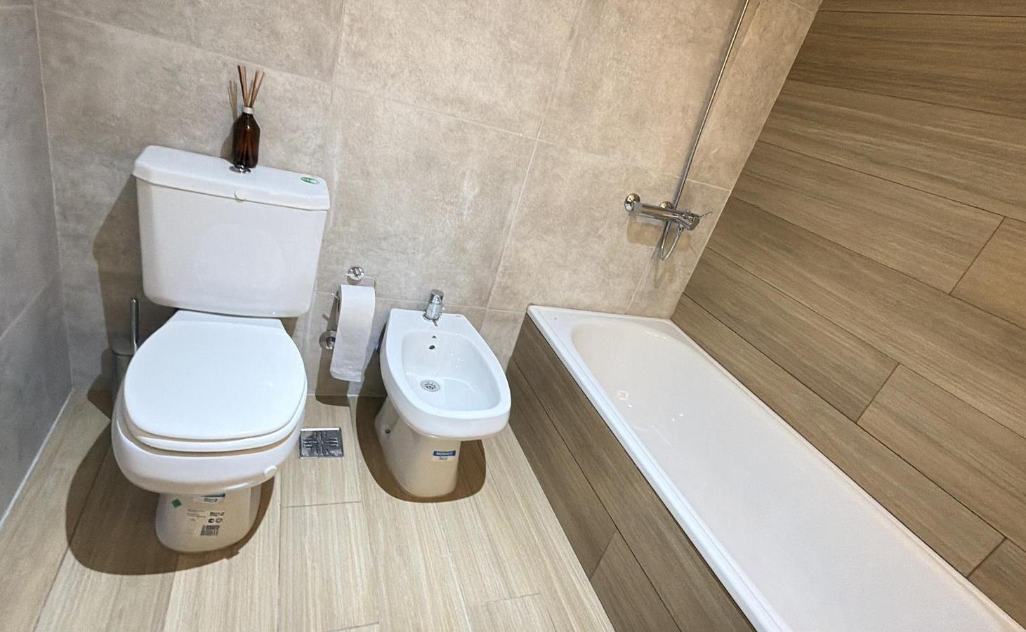 Foto de Monoambiente en excelente edificio de categoría en Morón, imagen 1