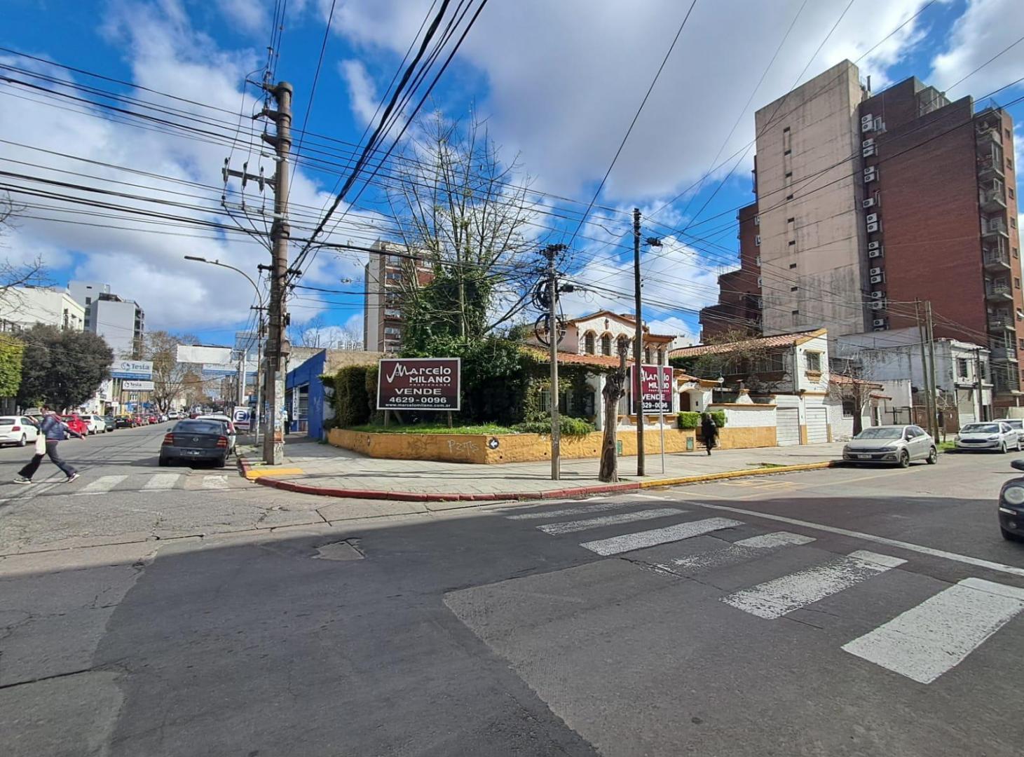 Foto de Esquina estratégica en Morón Centro Apto desarrollo, imagen 1
