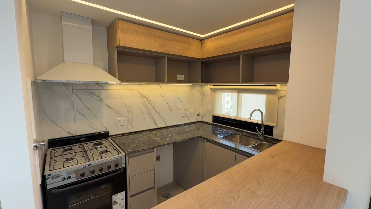 Foto de Departamento en alquiler con cochera, imagen 2