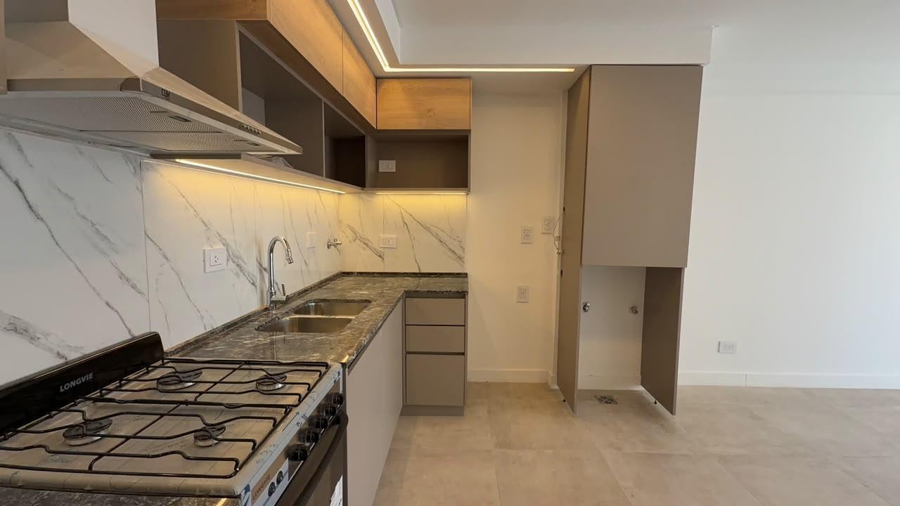 Foto de Departamento en alquiler con cochera, imagen 4