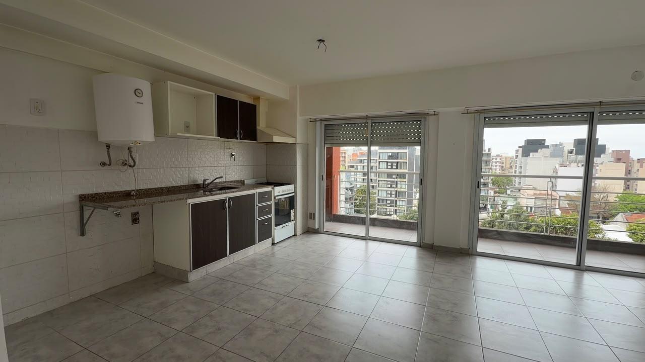 Foto de Amplio monoambiente con balcón corrido en venta Morón, imagen 5