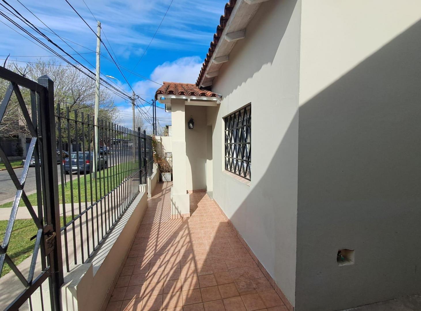 Foto de Chalet de 70mtr2 en alquiler Ituzaingó, imagen 4