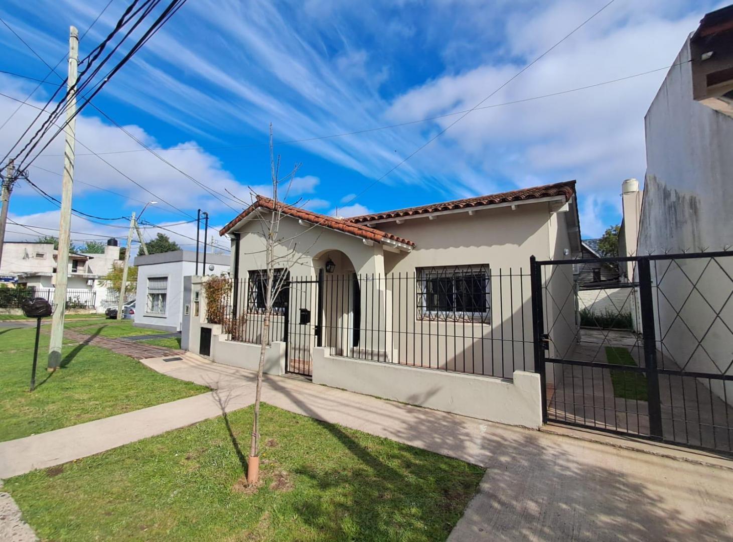 Foto de Chalet de 70mtr2 en alquiler Ituzaingó, imagen 1