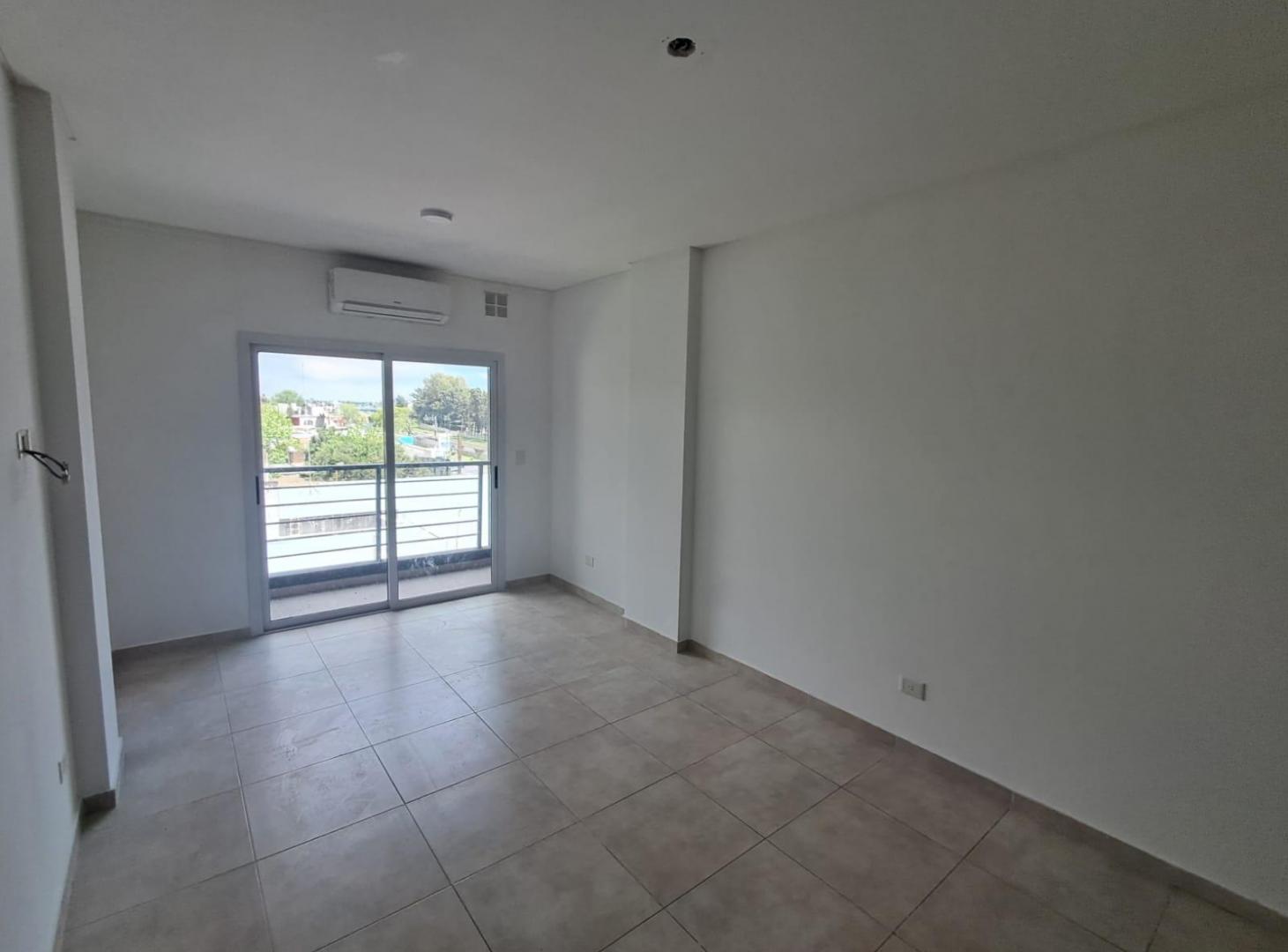 Foto de Departamento dos ambientes en venta Morón, imagen 1