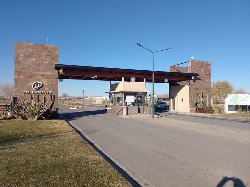 Terreno en Barrio Privado Los Canales 1