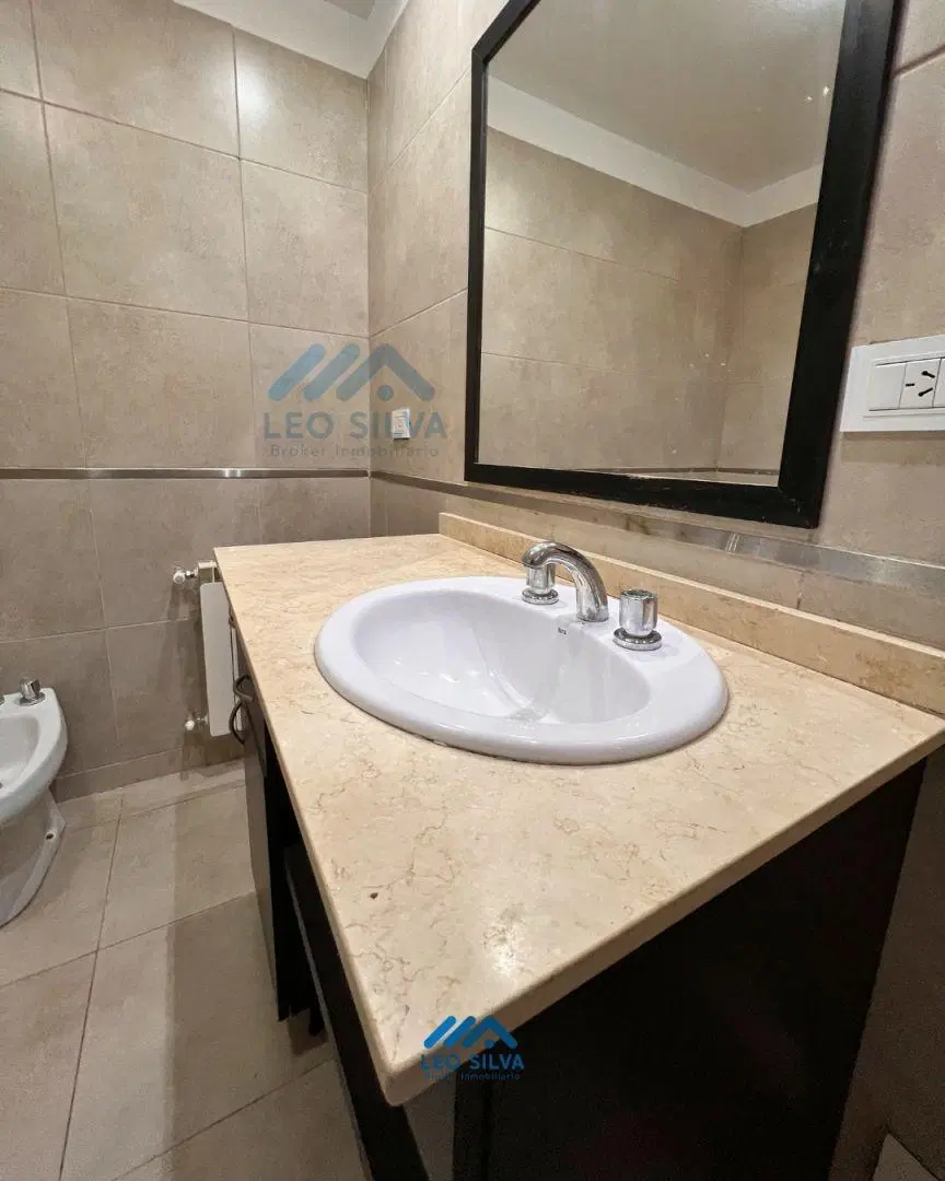 VENTA CASA 3 DORMITORIOS EN BARRIO FINCAS DE PLOTTIER 5