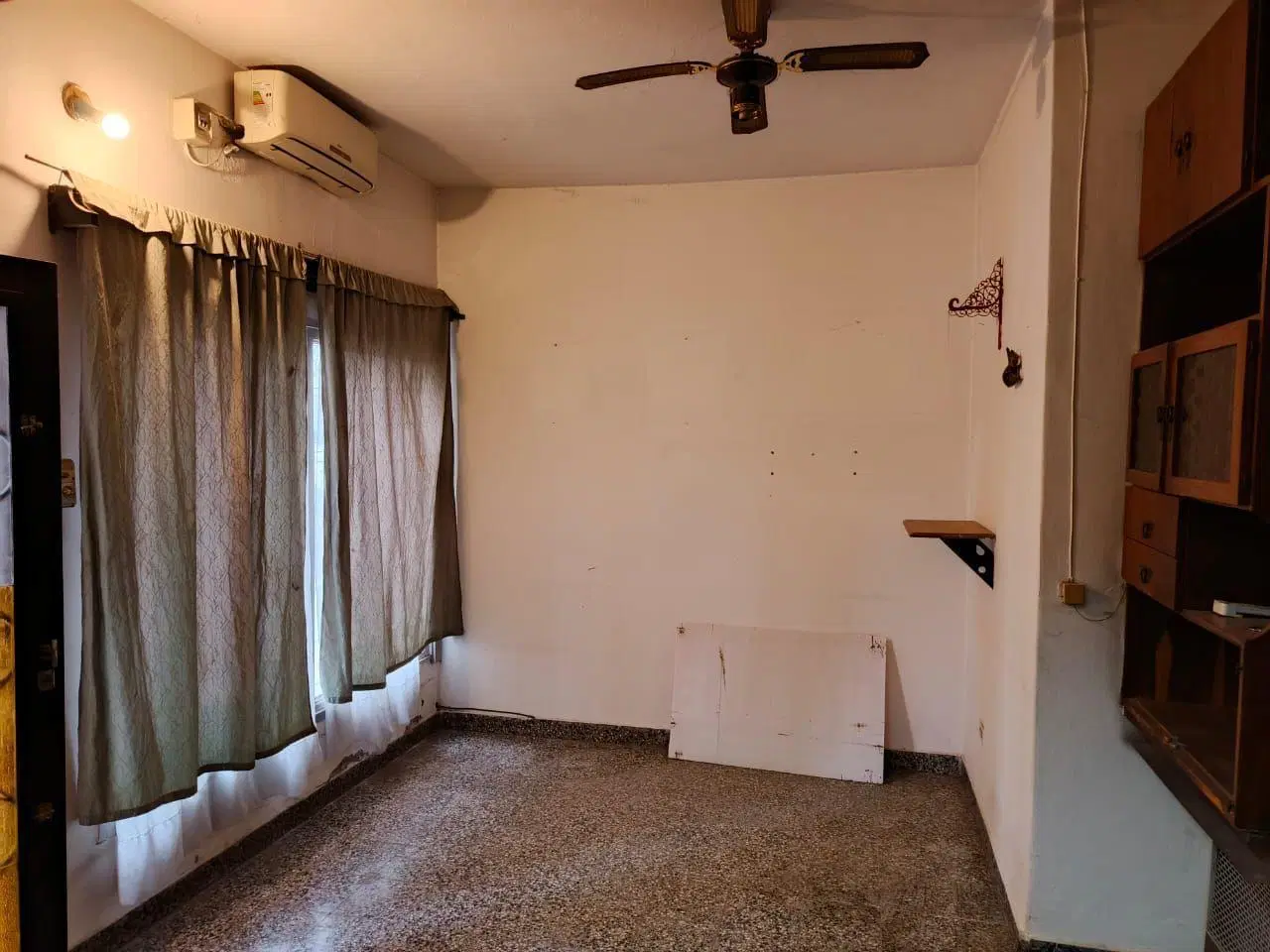 Se venda casa en casaco viejo de Centenario 8