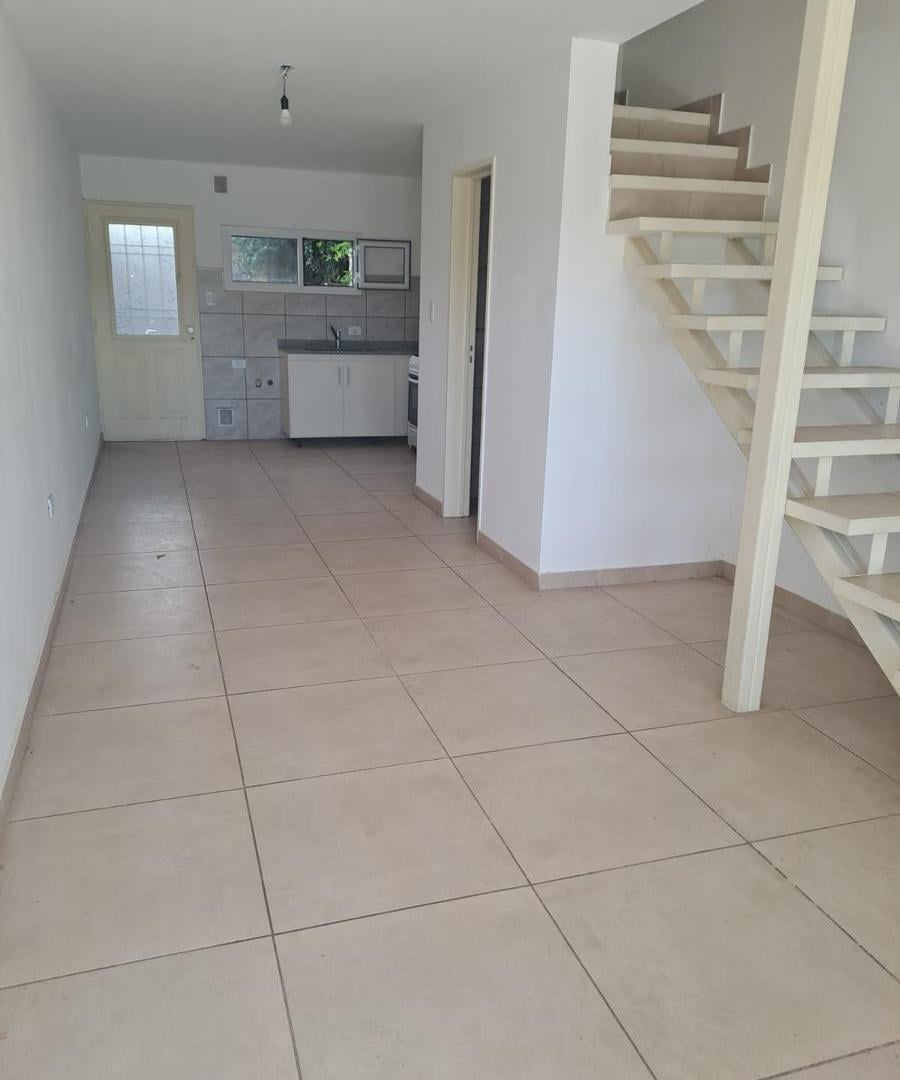 Foto de PH DE DOS DORMITORIOS EN VENTA EN PLOTTIER, imagen 2