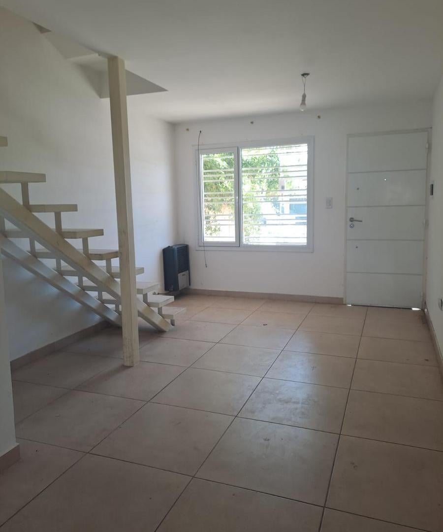 Foto de PH DE DOS DORMITORIOS EN VENTA EN PLOTTIER, imagen 3