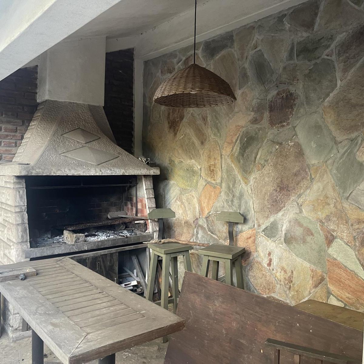 Foto de Casa 3 dormitorios con pileta en Victoria, imagen 2