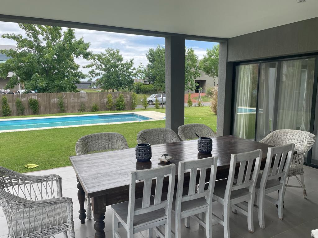 Casa en Barrio El Canton, Golf