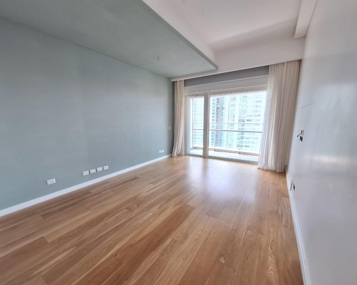 Departamento en Venta 4 Ambientes Alvear Tower Puerto Madero 2