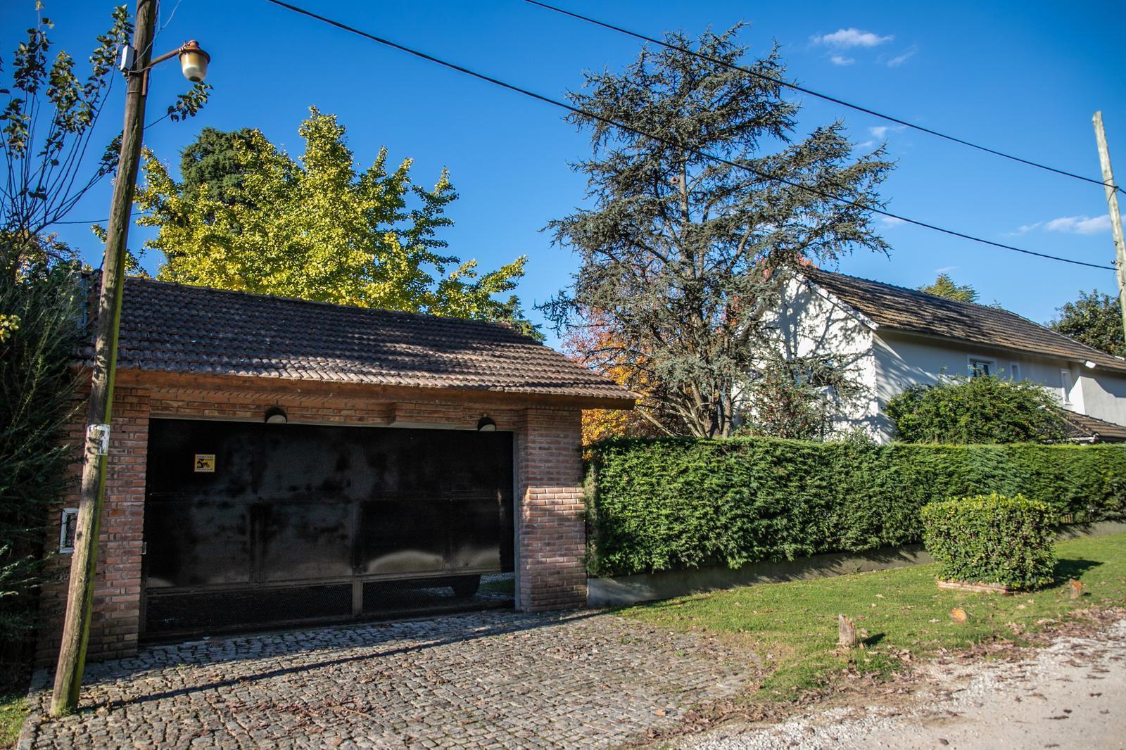 Casa Quinta en Venta Las Retamas Barrio Abierto Acacias Blancas con Pileta Apto Crédito