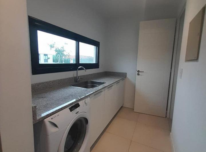 Casa en  alquiler temporal en Área 1 de San Sebastián 4
