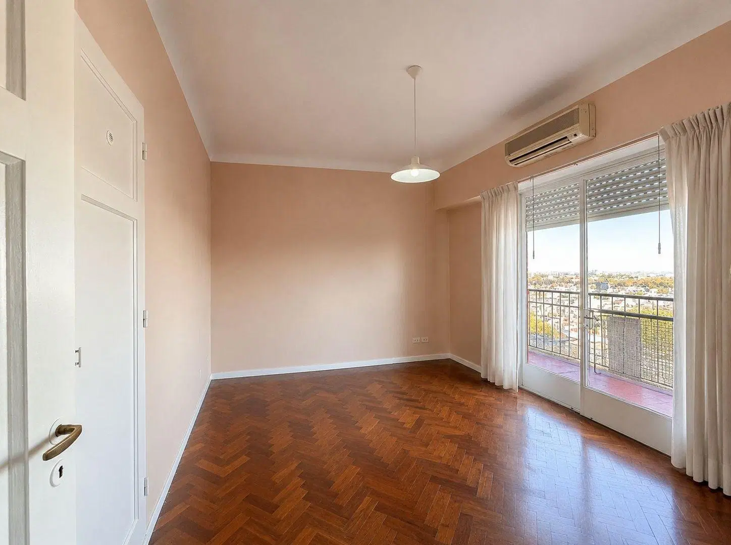 Departamento 3 Ambientes en Alquiler en Parque Chacabuco con Balcón 2