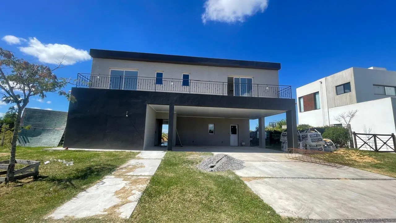 Casa en Venta en San Sebastian Area 5 4