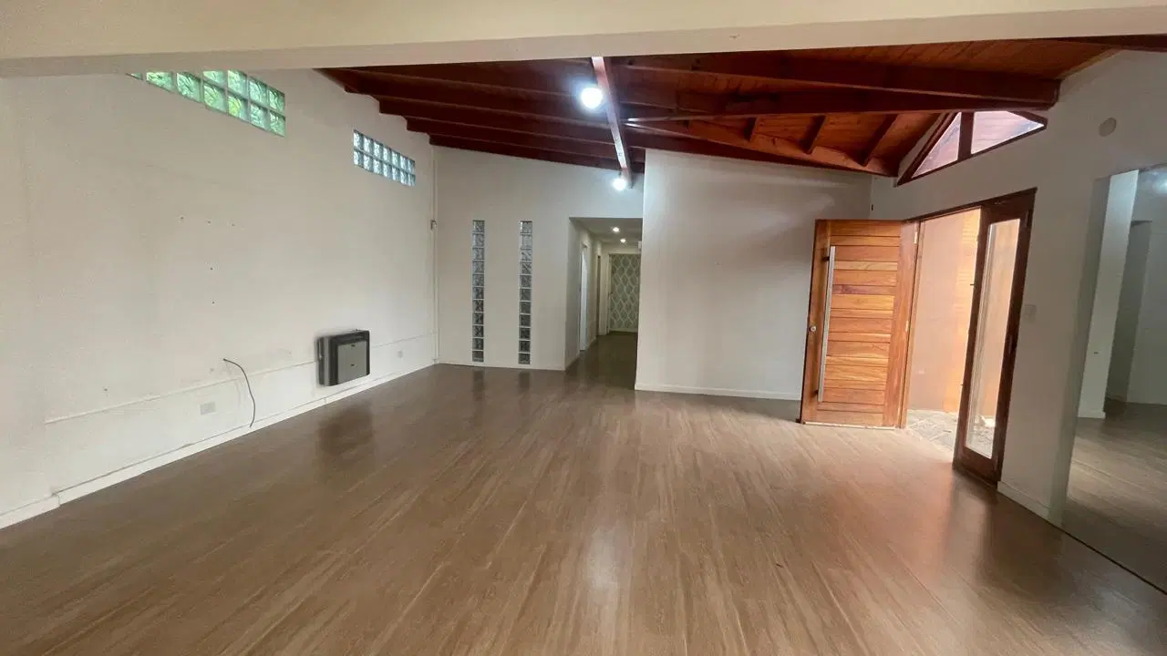 Casa en Venta en Tortuguitas 4