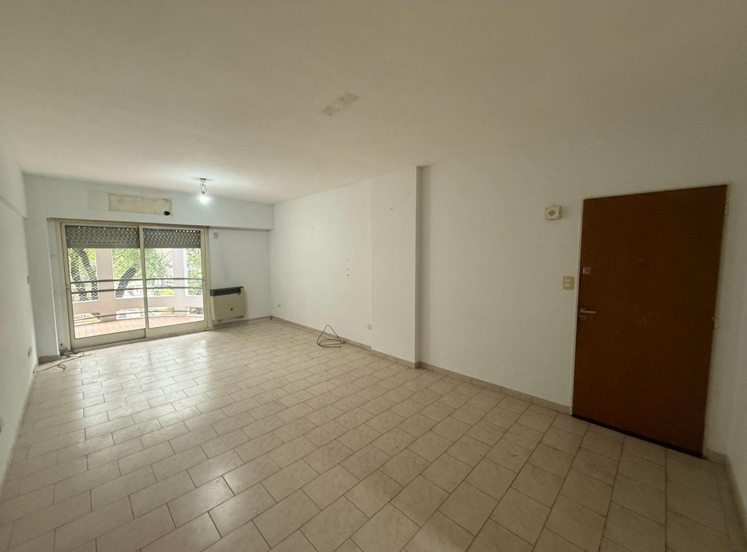 Foto de Departamento de 3 ambientes c/cochera en Flores, imagen 2