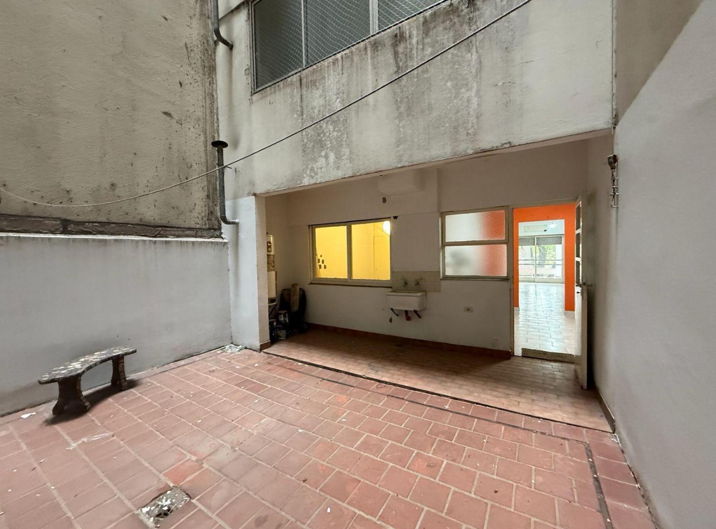 Foto de Departamento de 3 ambientes c/cochera en Flores, imagen 5