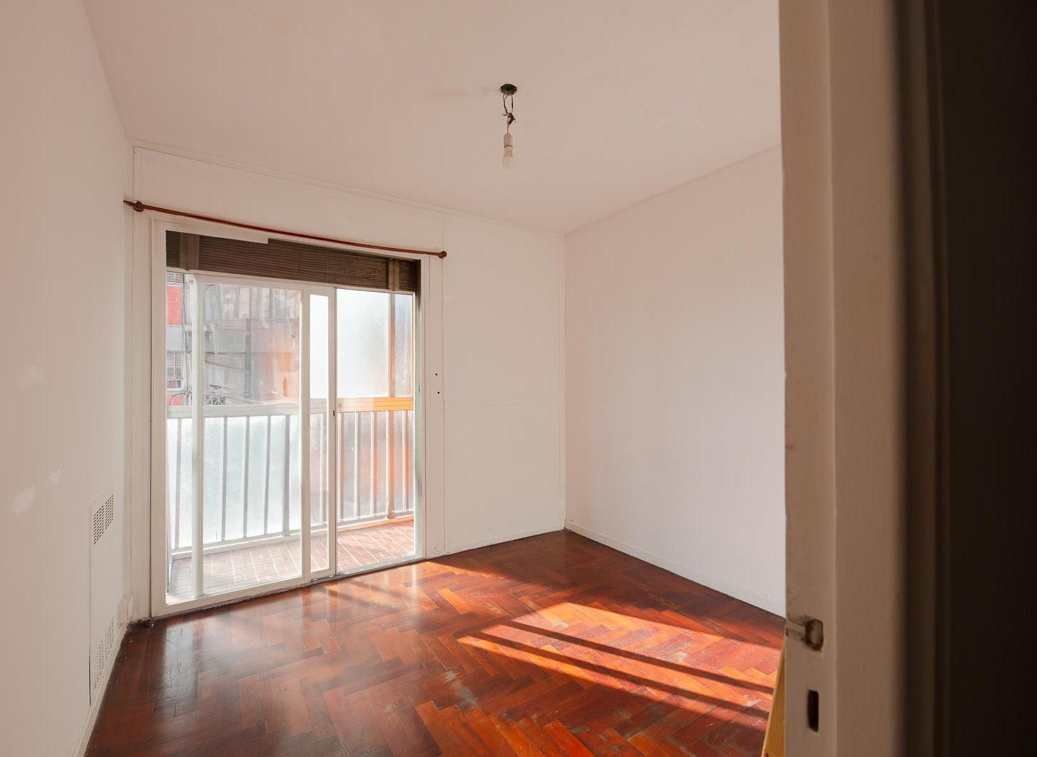 Foto de Departamento 4 ambientes en venta en Parque Patricios - Balcón Corrido, imagen 4