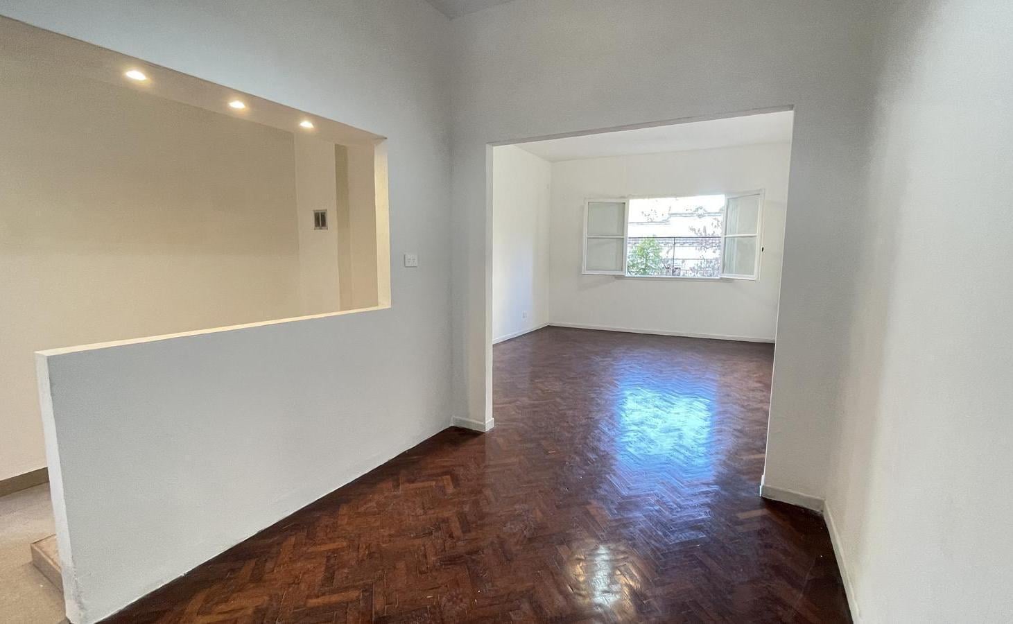 Foto de Departamento 4 ambientes | 3 dormitorios | Balcón corrido al frente |, imagen 1