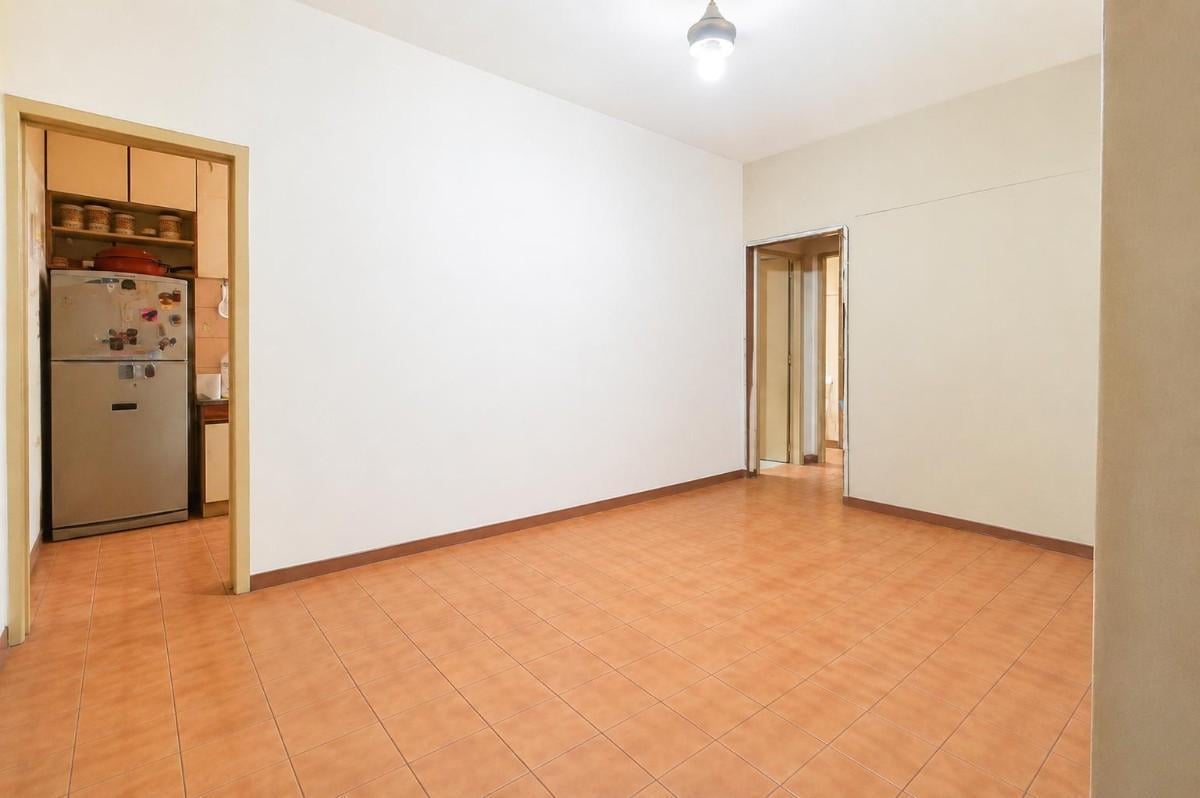 Foto de PH 3 ambientes en Villa Urquiza - Lateral - APTO CRÉDITO, imagen 2
