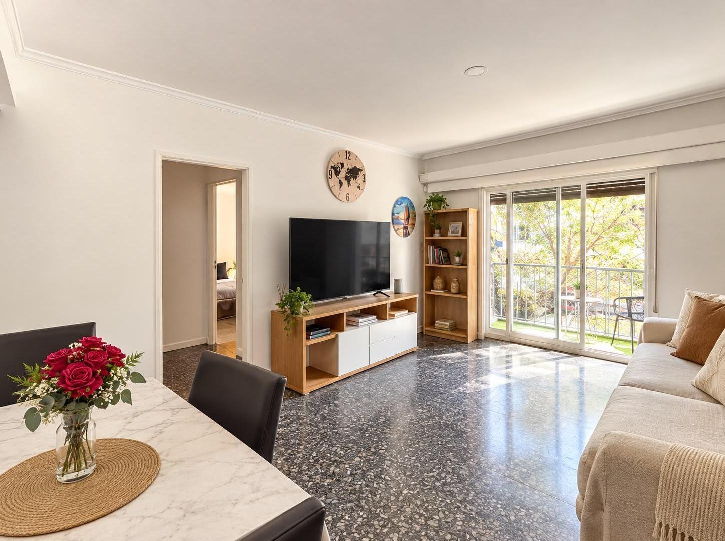 Foto de Alquiler Departamento de 3 ambientes con Balcón Corrido - Almagro, imagen 2