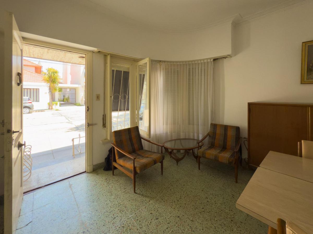 Foto de Chalet a reciclar en venta en zona Pompeya, imagen 2