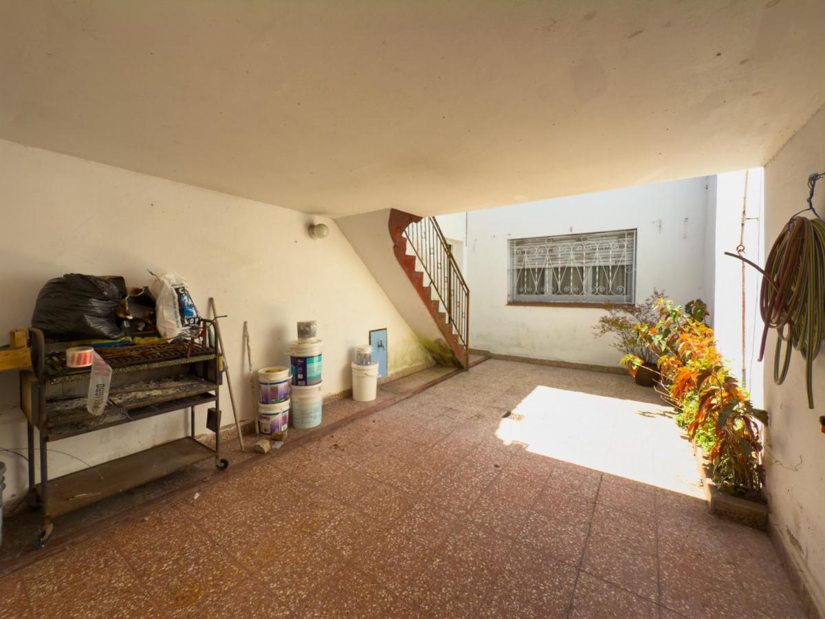 Foto de Chalet a reciclar en venta en zona Pompeya, imagen 4