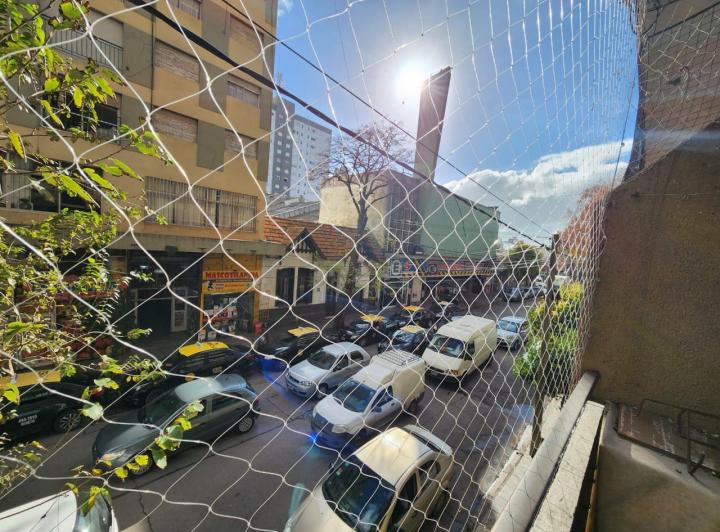 Departamento en venta de 3 ambientes externo con balcón y cochera en zona Centro 5