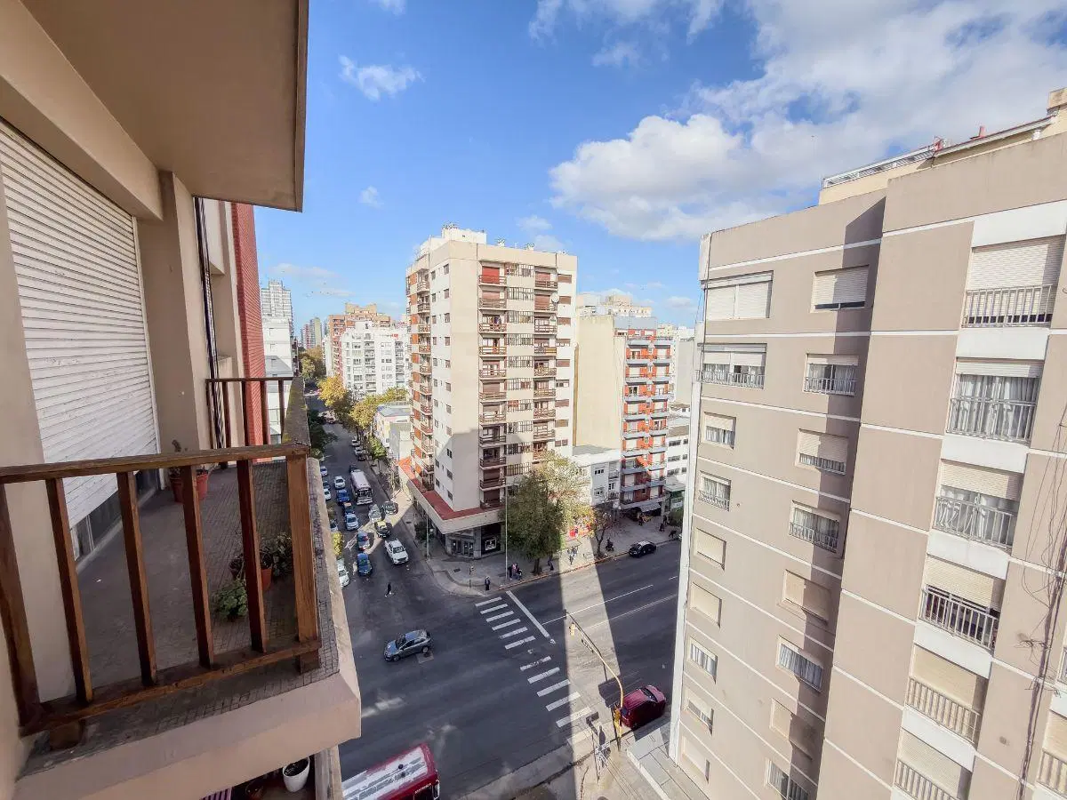 Departamento 2 ambientes externo en venta en Centro 5