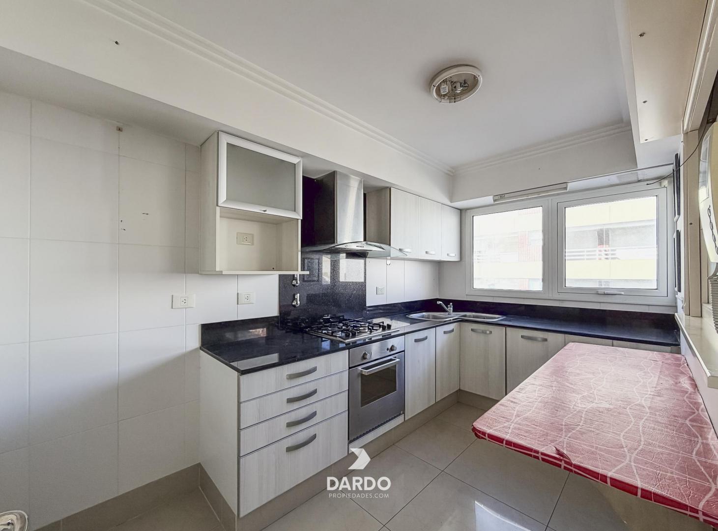 Foto de Semipiso 3 ambientes con cochera y vista al mar en venta en La Perla, imagen 5