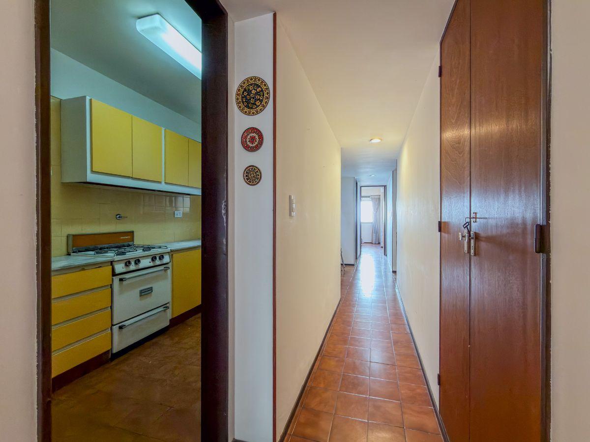 Foto de Departamento 2 ambientes externo en venta en La Perla, imagen 4