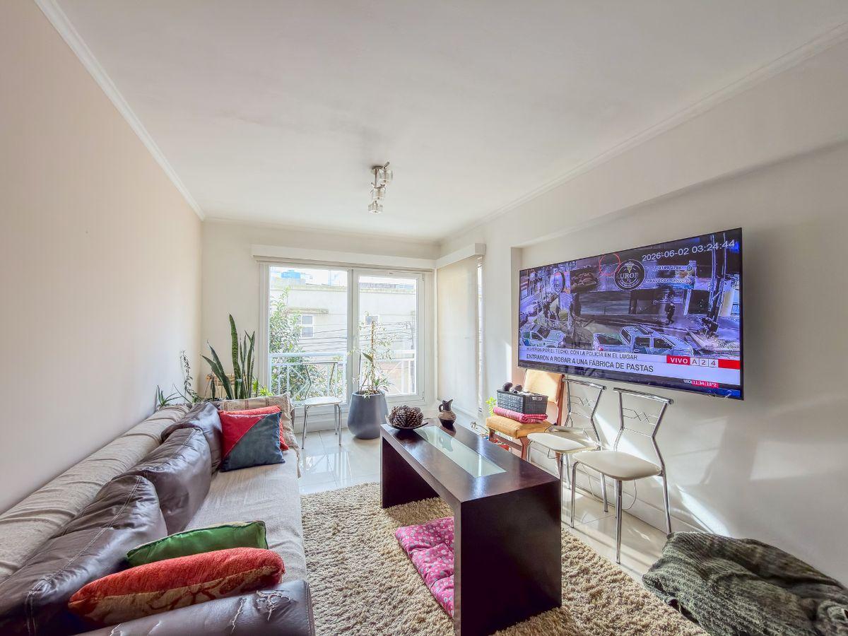Foto de Departamento 2 ambientes con cochera en venta en La Perla, imagen 4