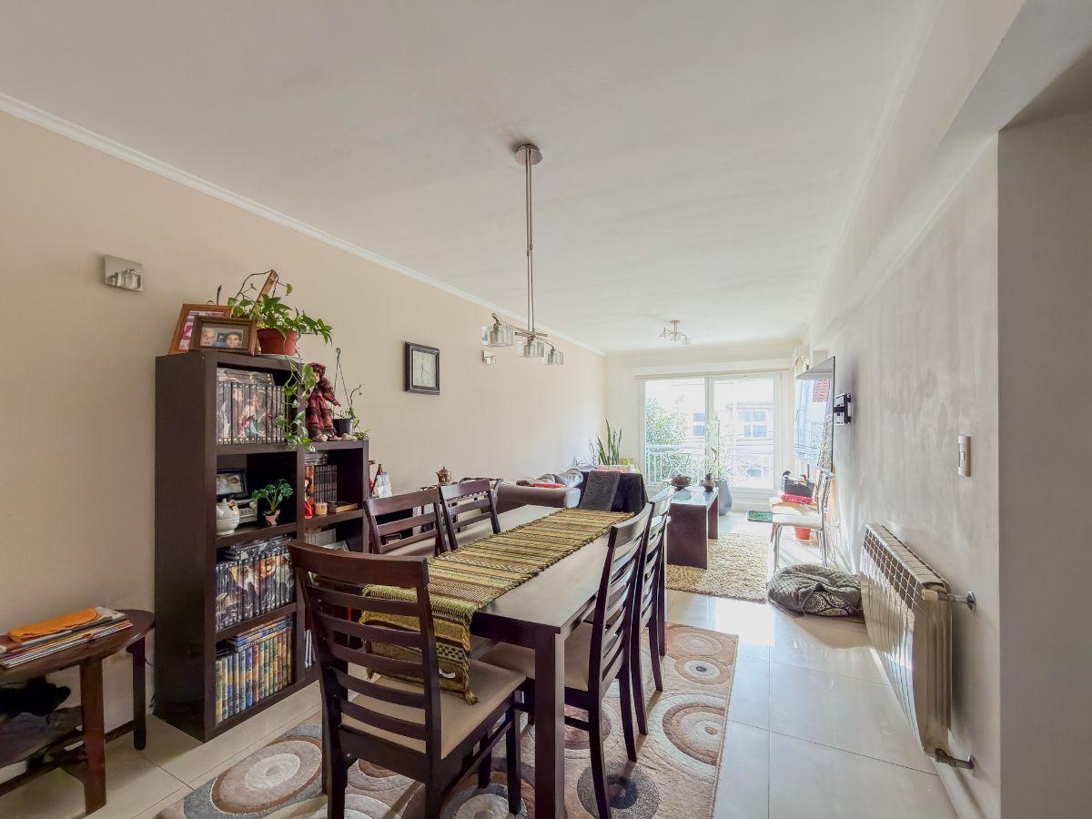 Foto de Departamento 2 ambientes con cochera en venta en La Perla, imagen 1