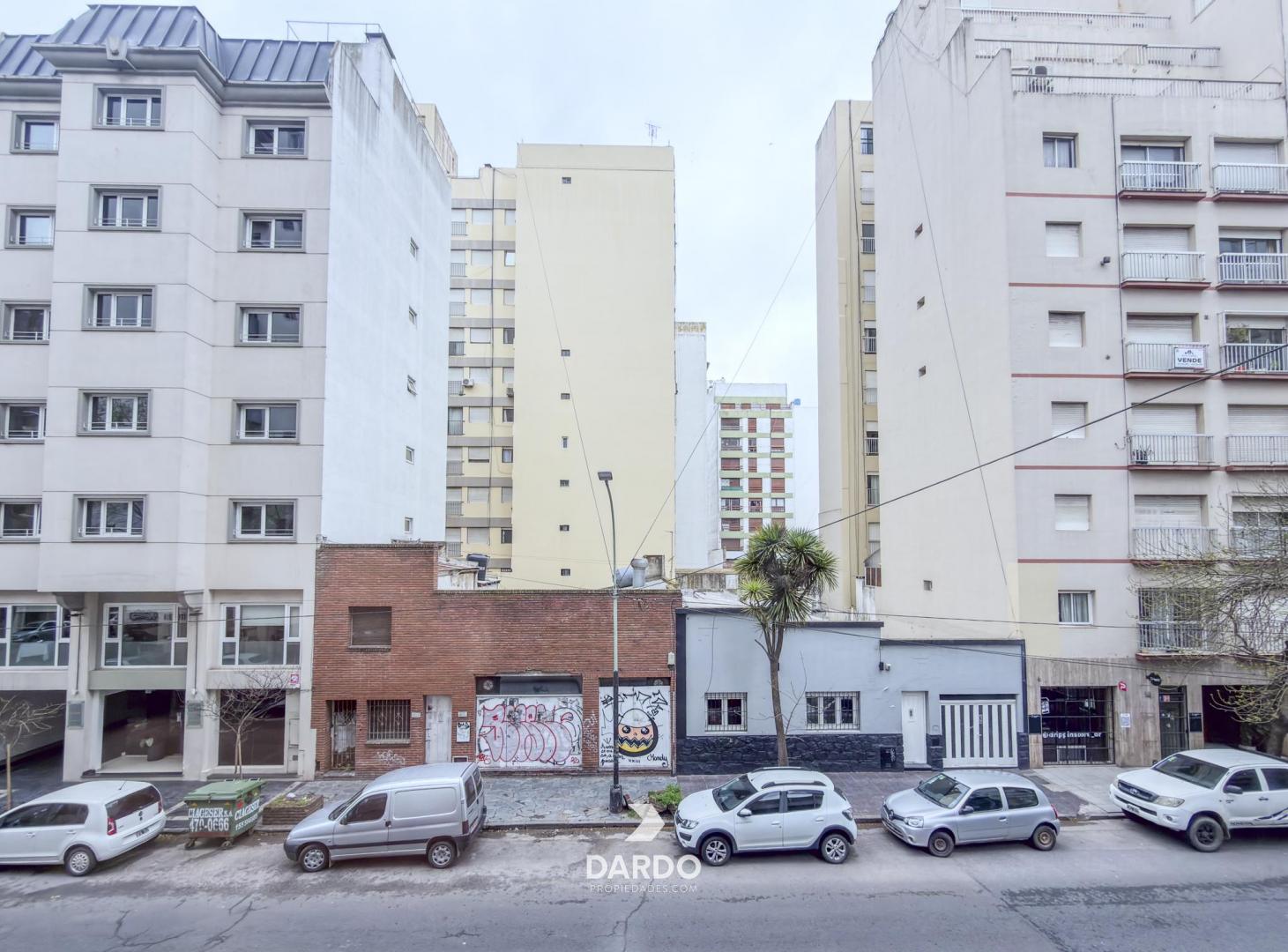 Foto de Departamento 2 ambientes a la calle en venta en La Perla, imagen 2