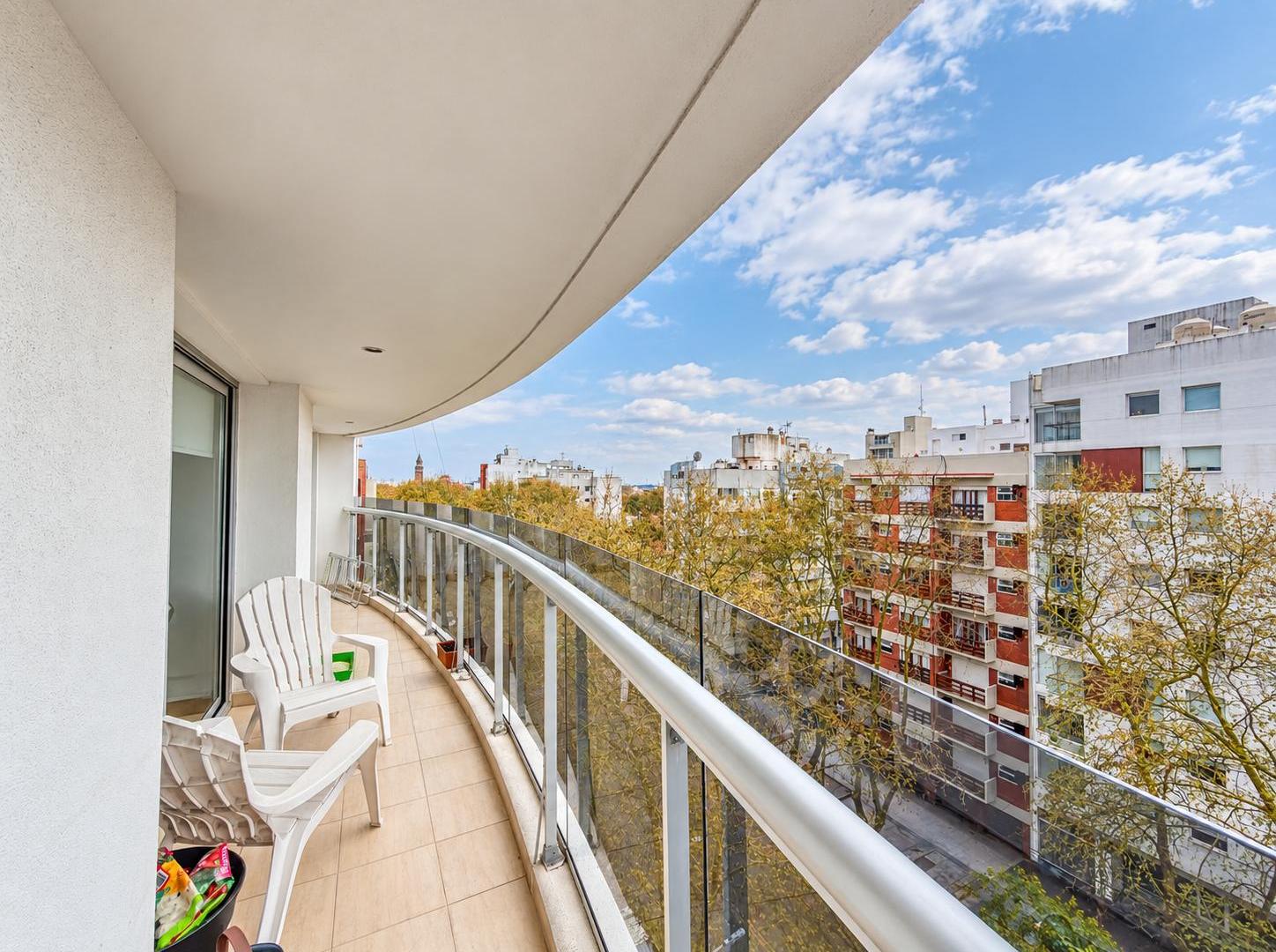 Foto de Departamento 4 ambientes con cochera doble en venta en La Perla - Torre, imagen 5
