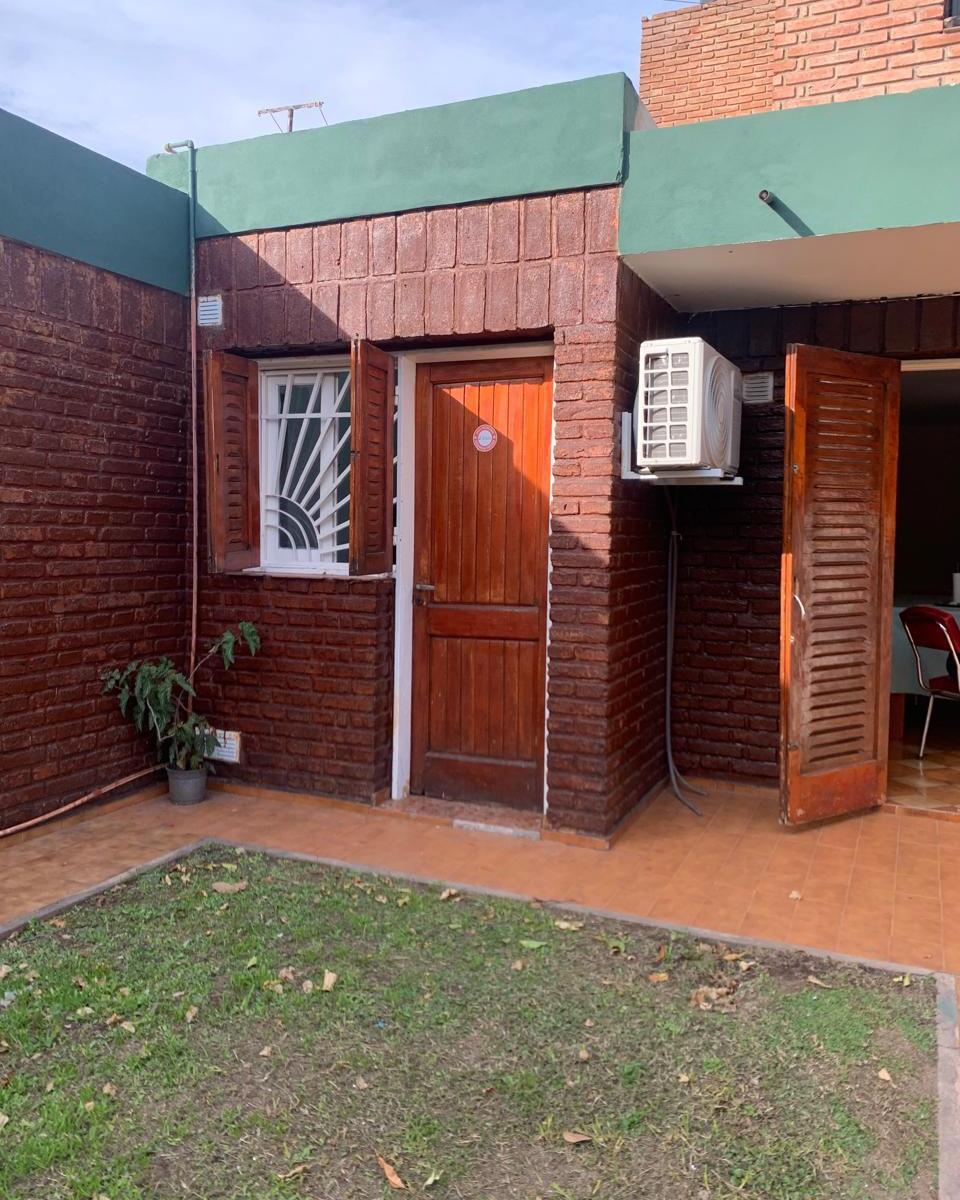 Venta de Casa Mas Dpto en Barrio Juan Xxiii! Excelente Ubicacion Apta a Banco 3