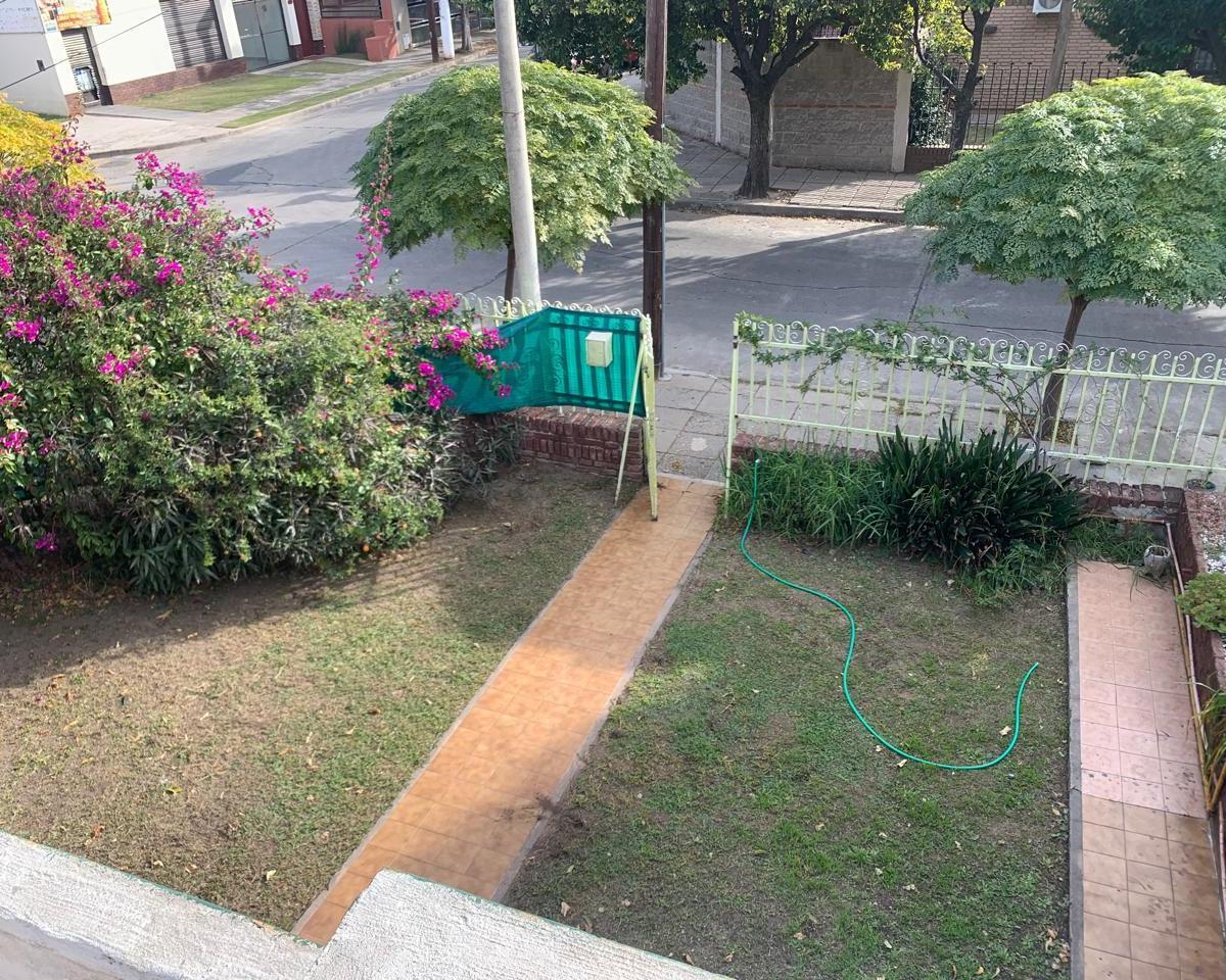 Venta de Casa Mas Dpto en Barrio Juan Xxiii! Excelente Ubicacion Apta a Banco 5