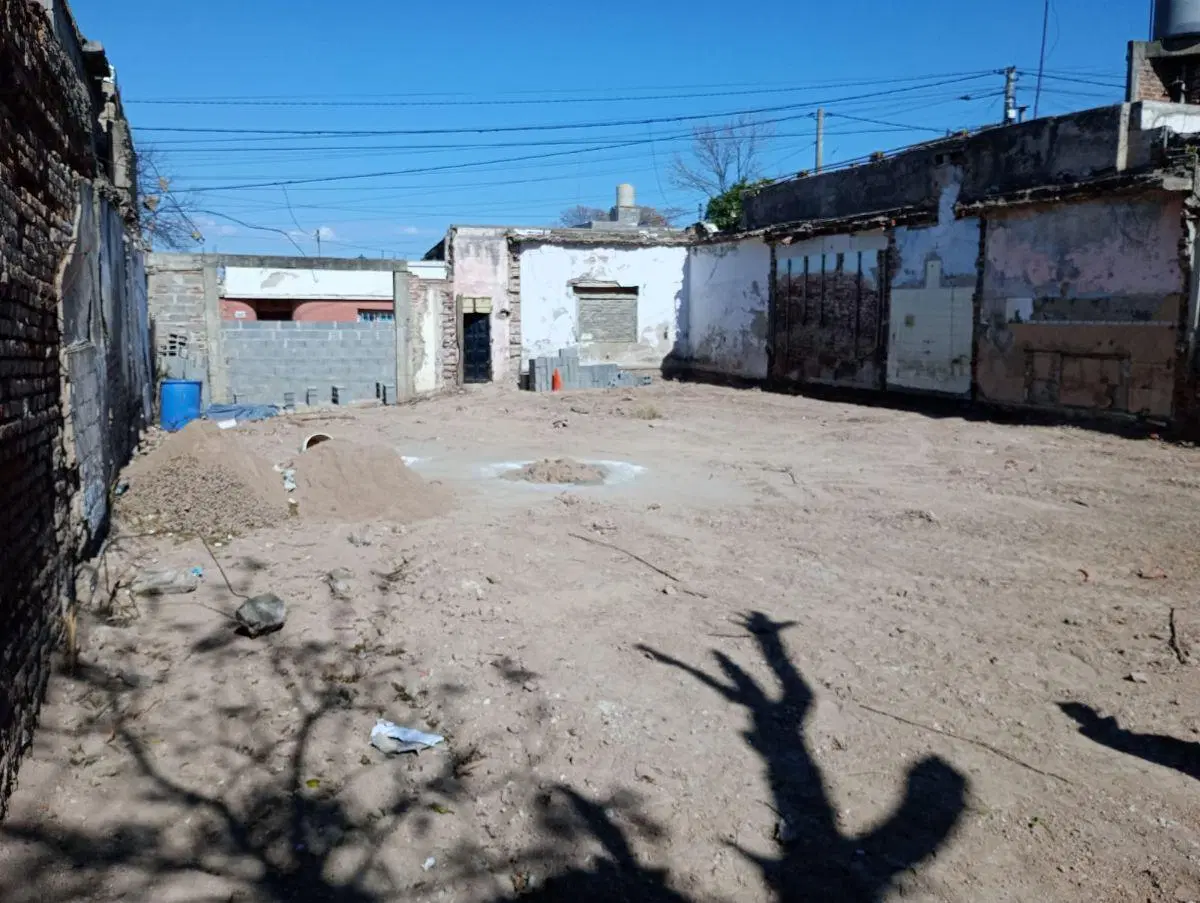 SE VENDE TERRENO EN BARRIO GUEMES!! 3
