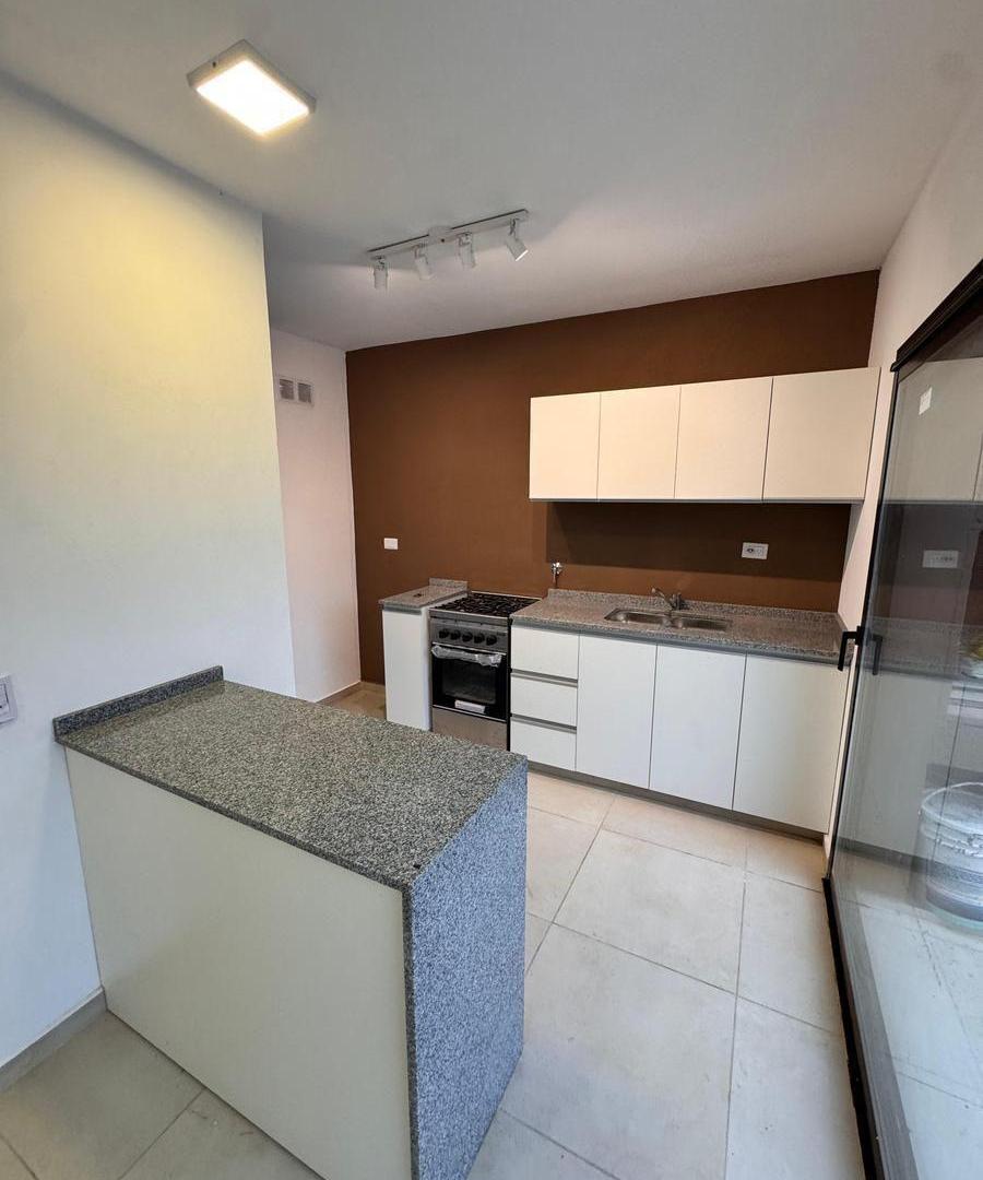 Foto de Alquiler Casa 3dor – Docta Central Frente Al Colegio F. J. Nash, imagen 4
